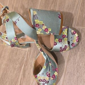 Steve Madden Floral Embroidered Women's Sandals - Multicolor